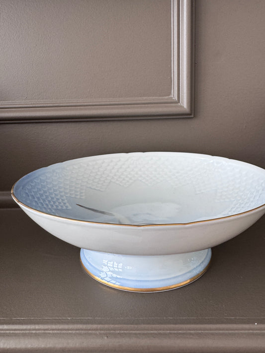 Bing & Grøndahl Seagull Pedestal Bowl No. 223 – Danish Porcelain, Denmark, 1950s
