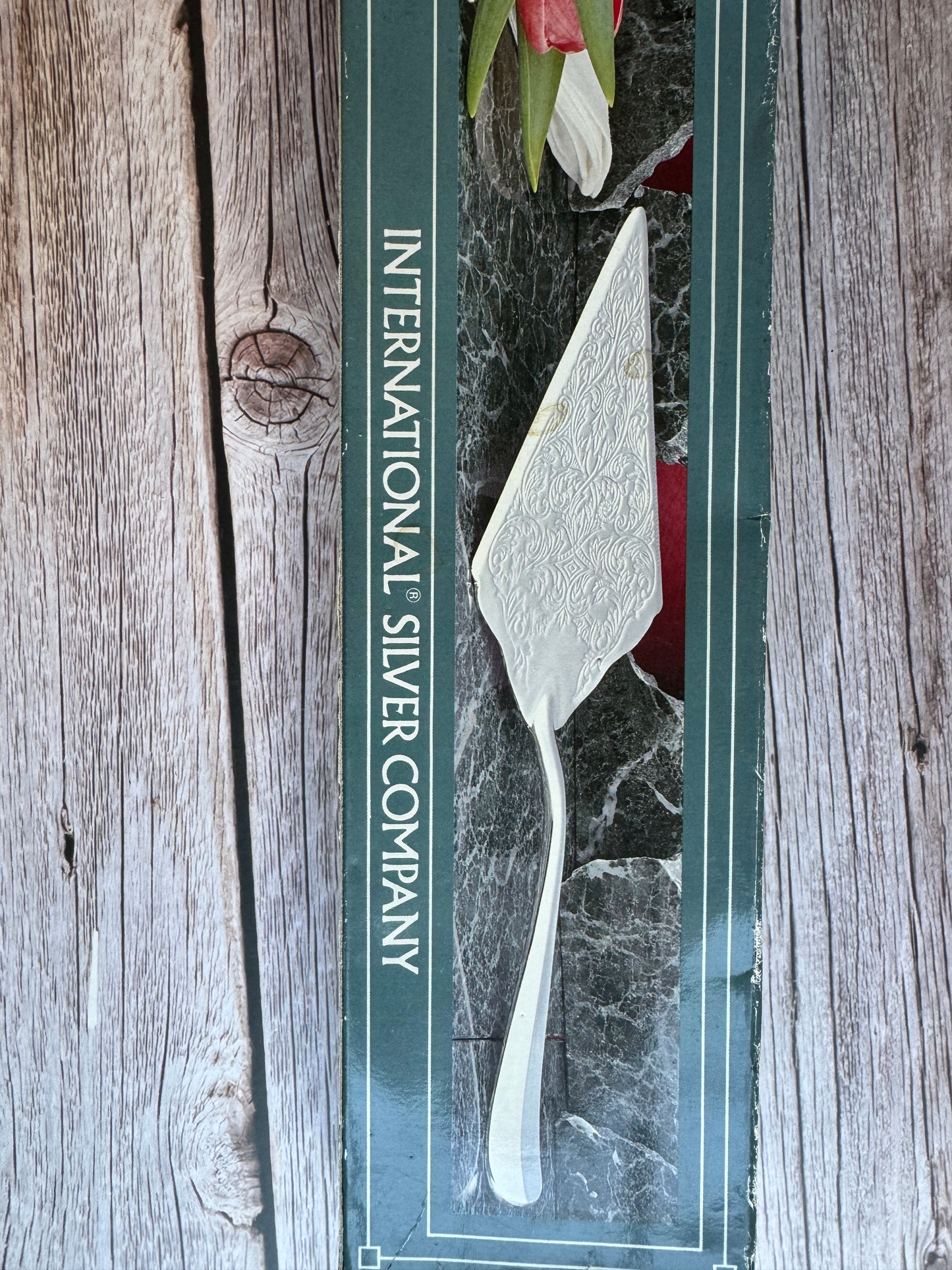 Silver-Plated Cake Server by International Silver Company – 1993 Bridal Keepsake (New in Box)