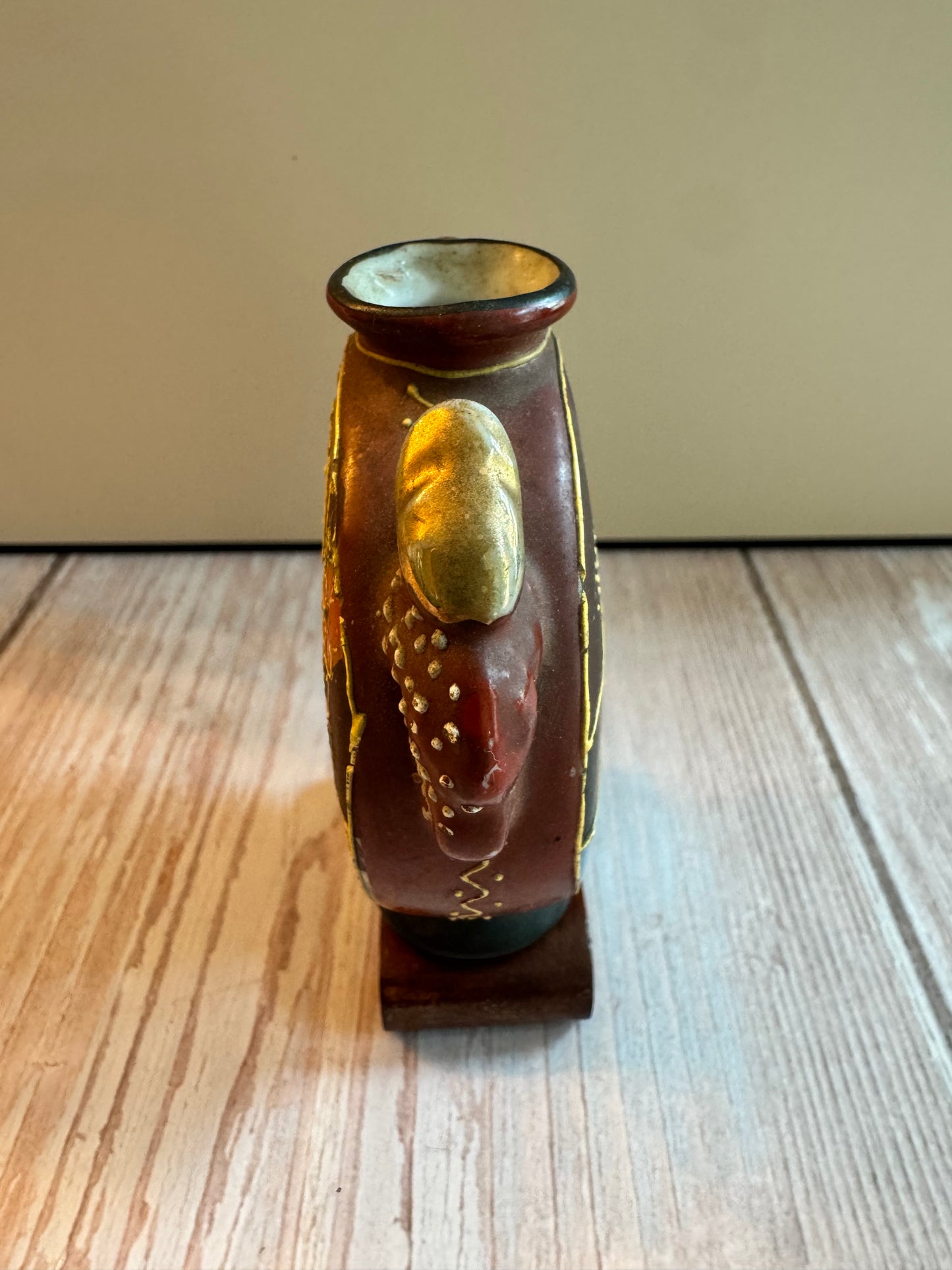 Takito Japanese Figural Porcelain Vase – Hand-Painted, 3”