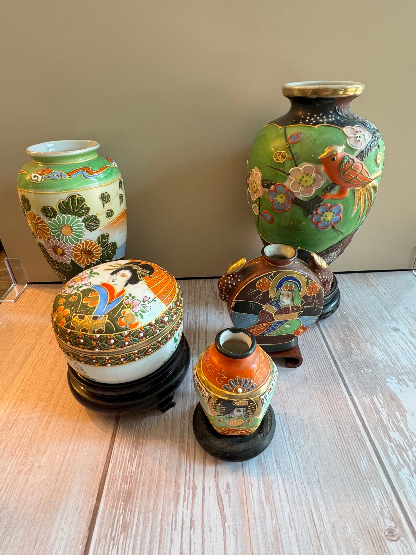 Takito Japanese Figural Porcelain Vase – Hand-Painted, 3”