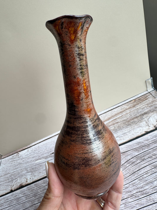 Rustic Japanese-Style Bud Vase – Earthy Drip Glaze, Signed “Mark”
