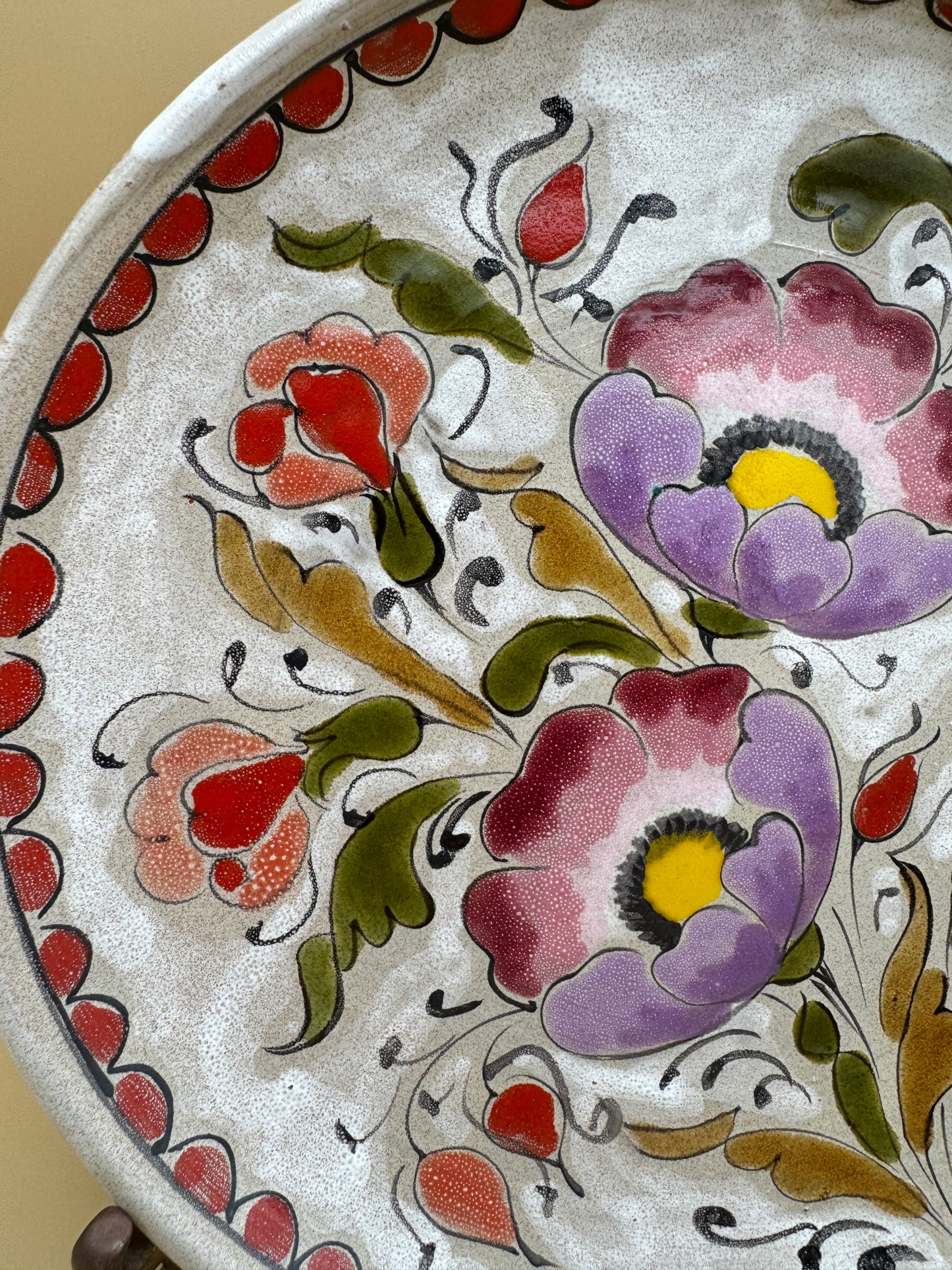 Elio Schiavon Italian Ceramic Plate – Hand-Painted Floral, Mid-Century Studio Pottery