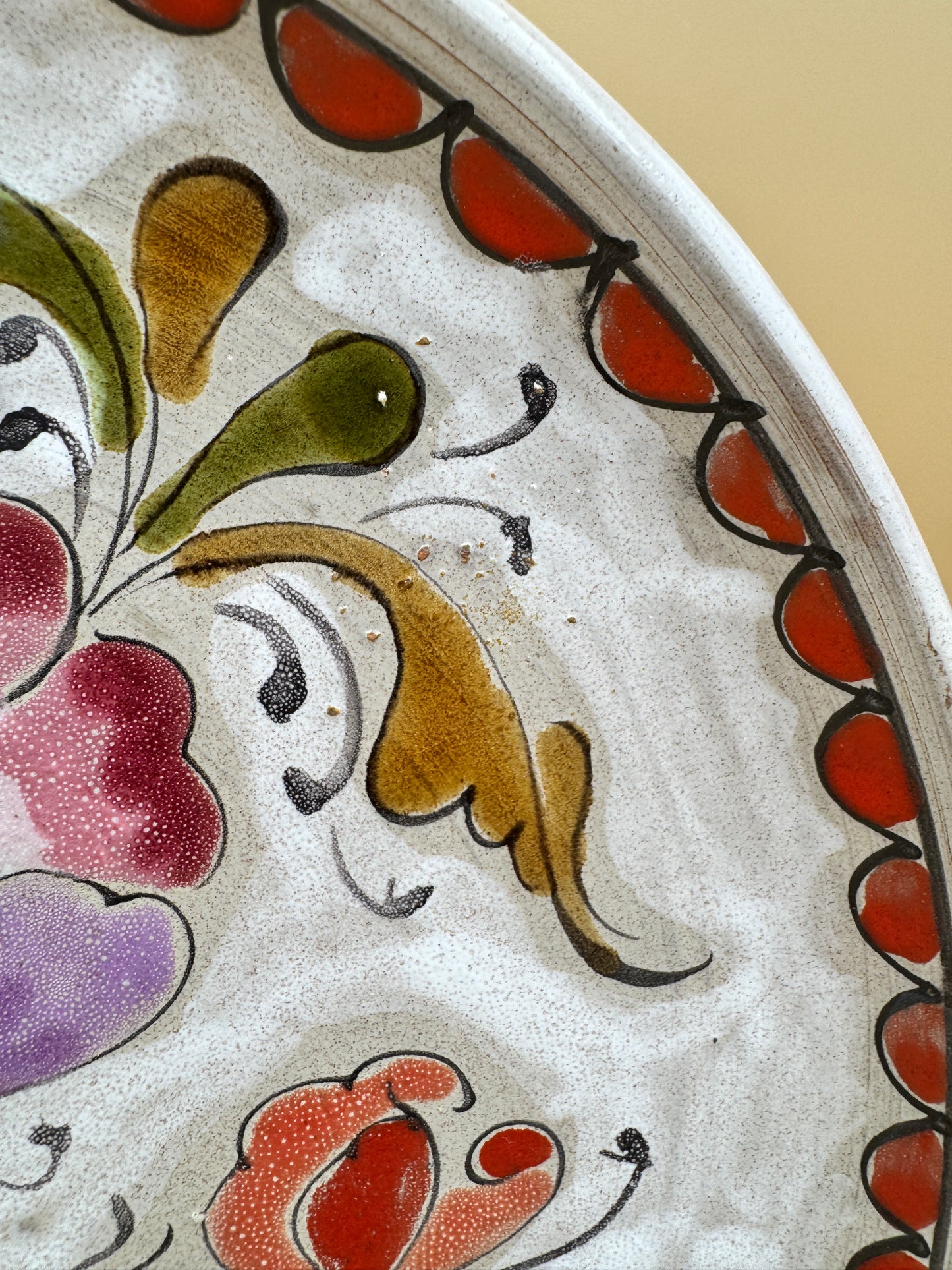 Elio Schiavon Italian Ceramic Plate – Hand-Painted Floral, Mid-Century Studio Pottery