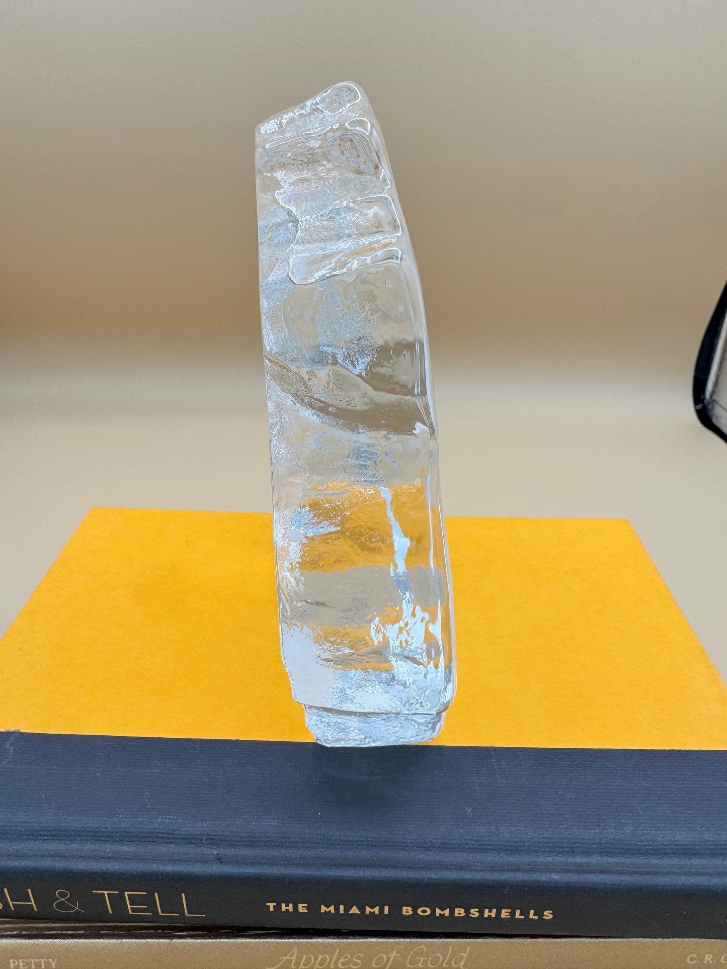 Mats Jonasson crystal lion statute
