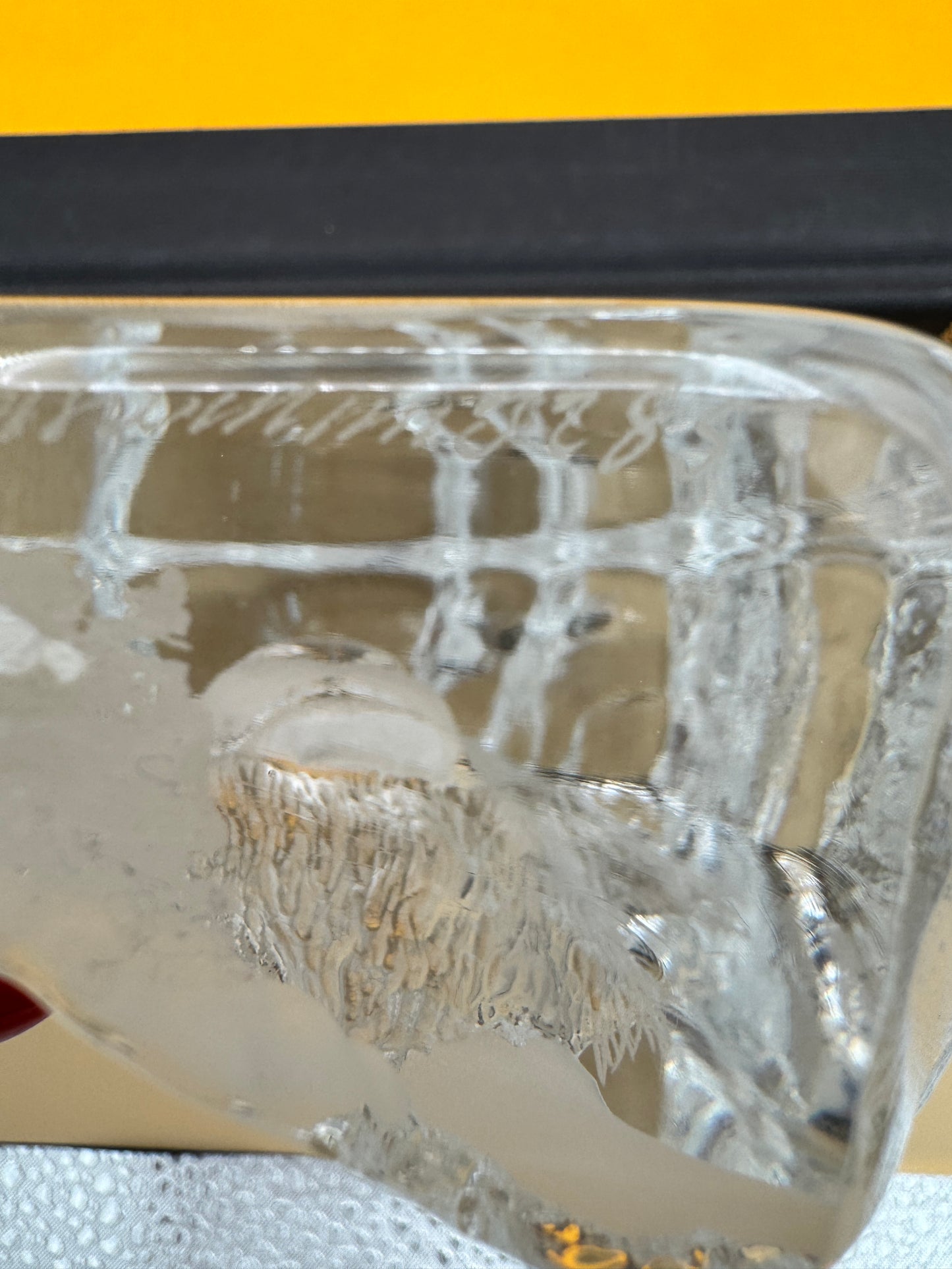 Mats Jonasson crystal lion statute