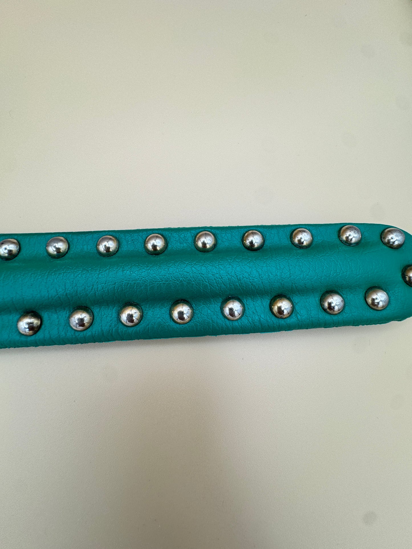 Vintage Studded Faux Leather Hangers – Red, Black & Green (Multiple Sizes)