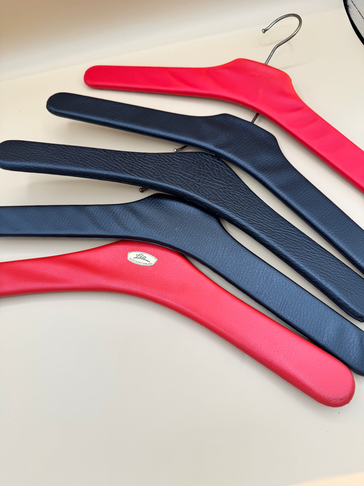 Vintage Studded Faux Leather Hangers – Red, Black & Green (Multiple Sizes)