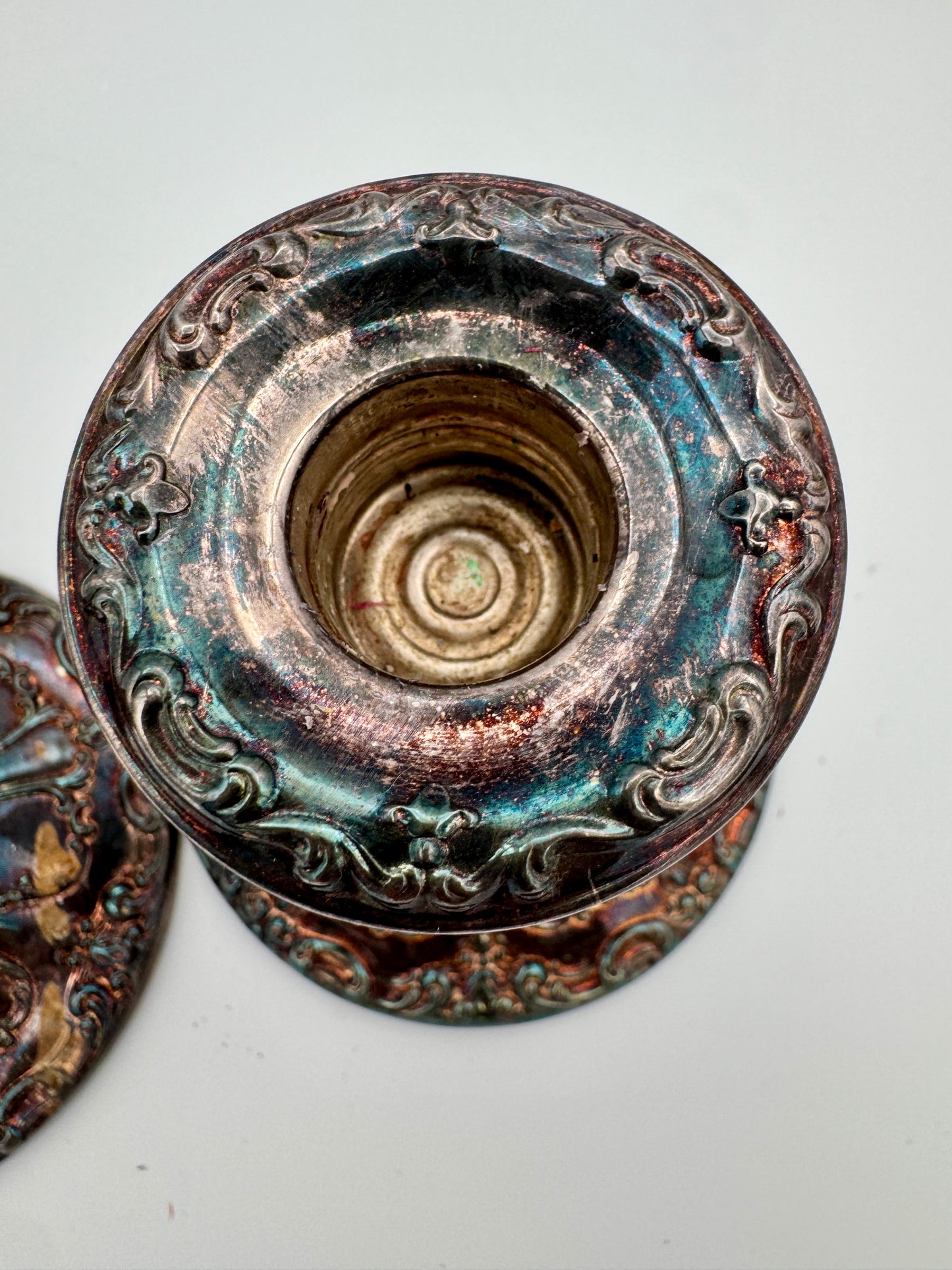 Vintage Gorham “Chantilly” Silver-Plated Candlestick Pair – Mid-Century Scrollwork