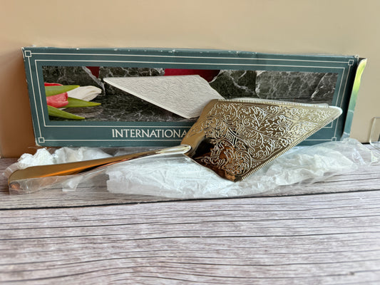 Silver-Plated Cake Server by International Silver Company – 1993 Bridal Keepsake (New in Box)