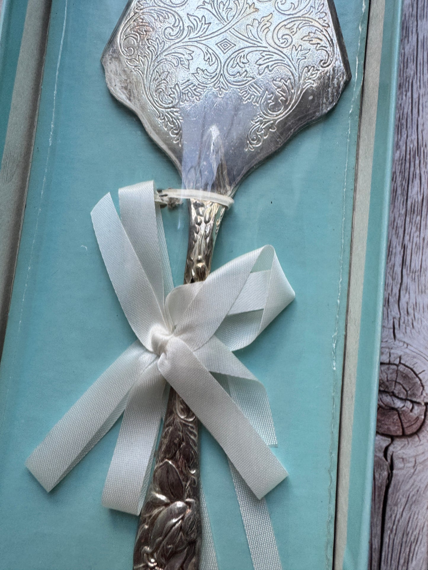 Vintage Silver-Plated Cake Server in Sealed Box – 1990s Elegance