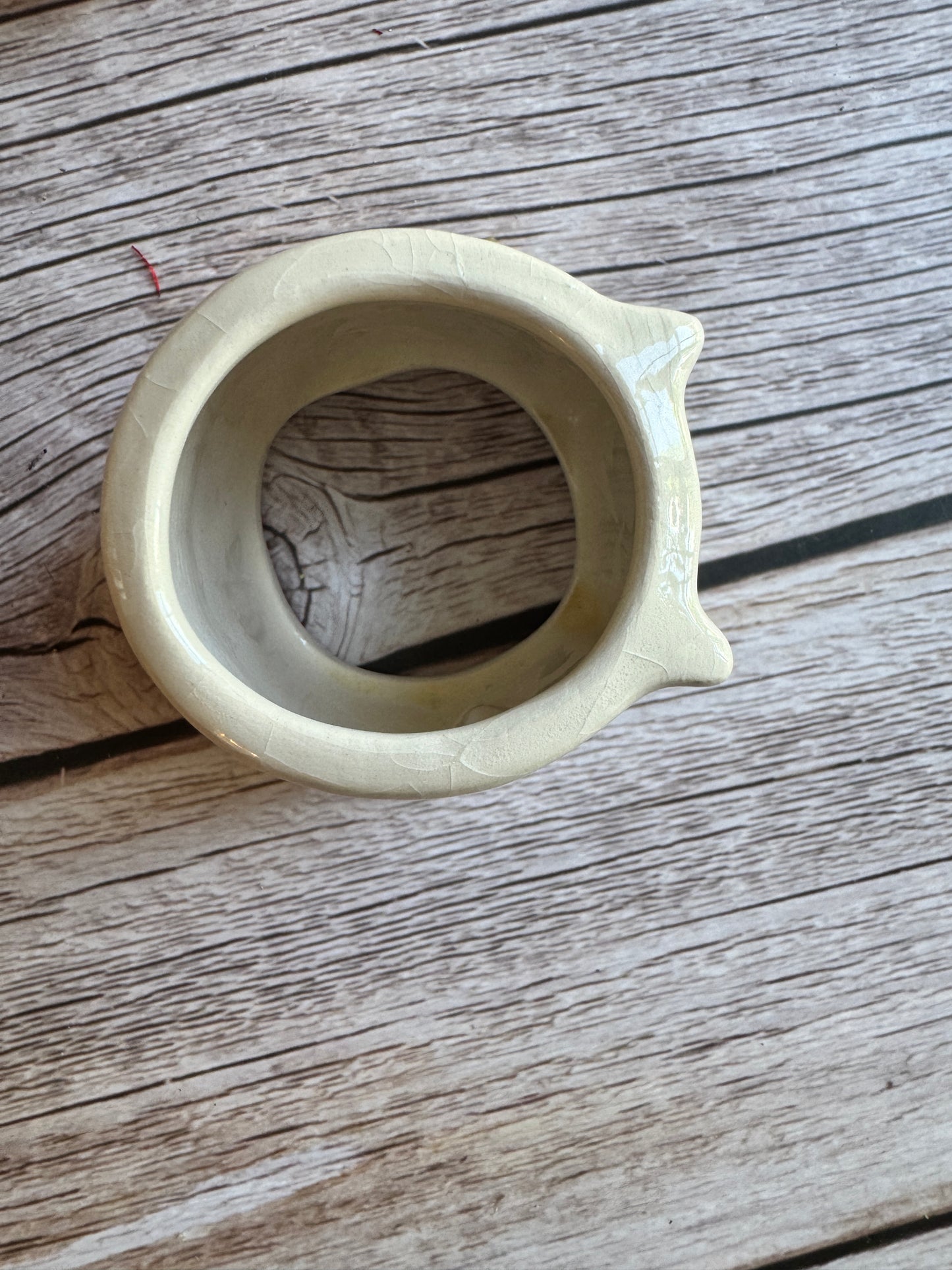 Curated Vintage Ceramic Platter & Napkin Ring Set – 22k Gold Rim + Crazed Glaze