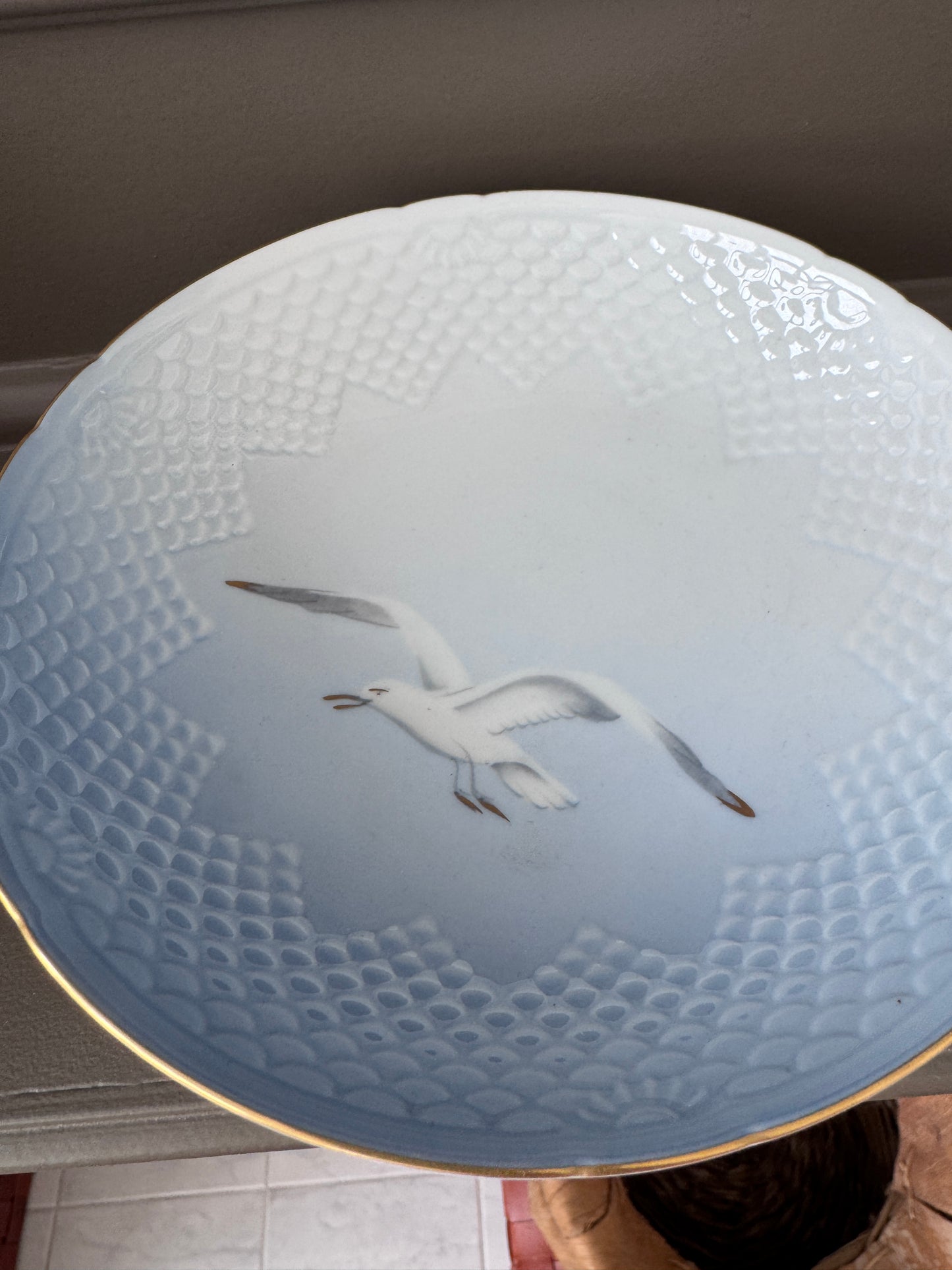 Bing & Grøndahl Seagull Pedestal Bowl No. 223 – Danish Porcelain, Denmark, 1950s
