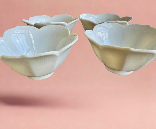 Set of 4 Vintage Lotus Blossom Bowls – Made in Japan