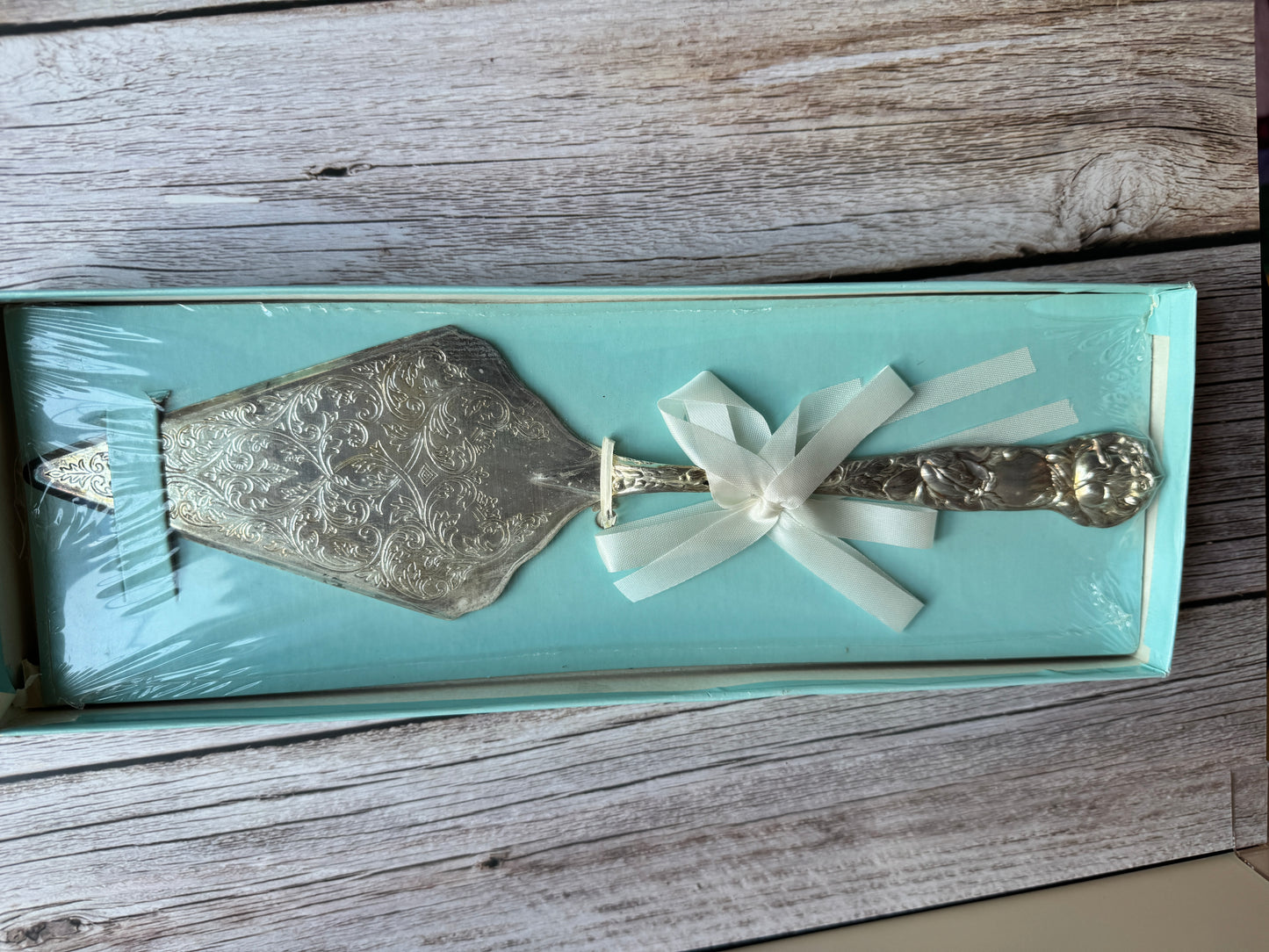 Vintage Silver-Plated Cake Server in Sealed Box – 1990s Elegance