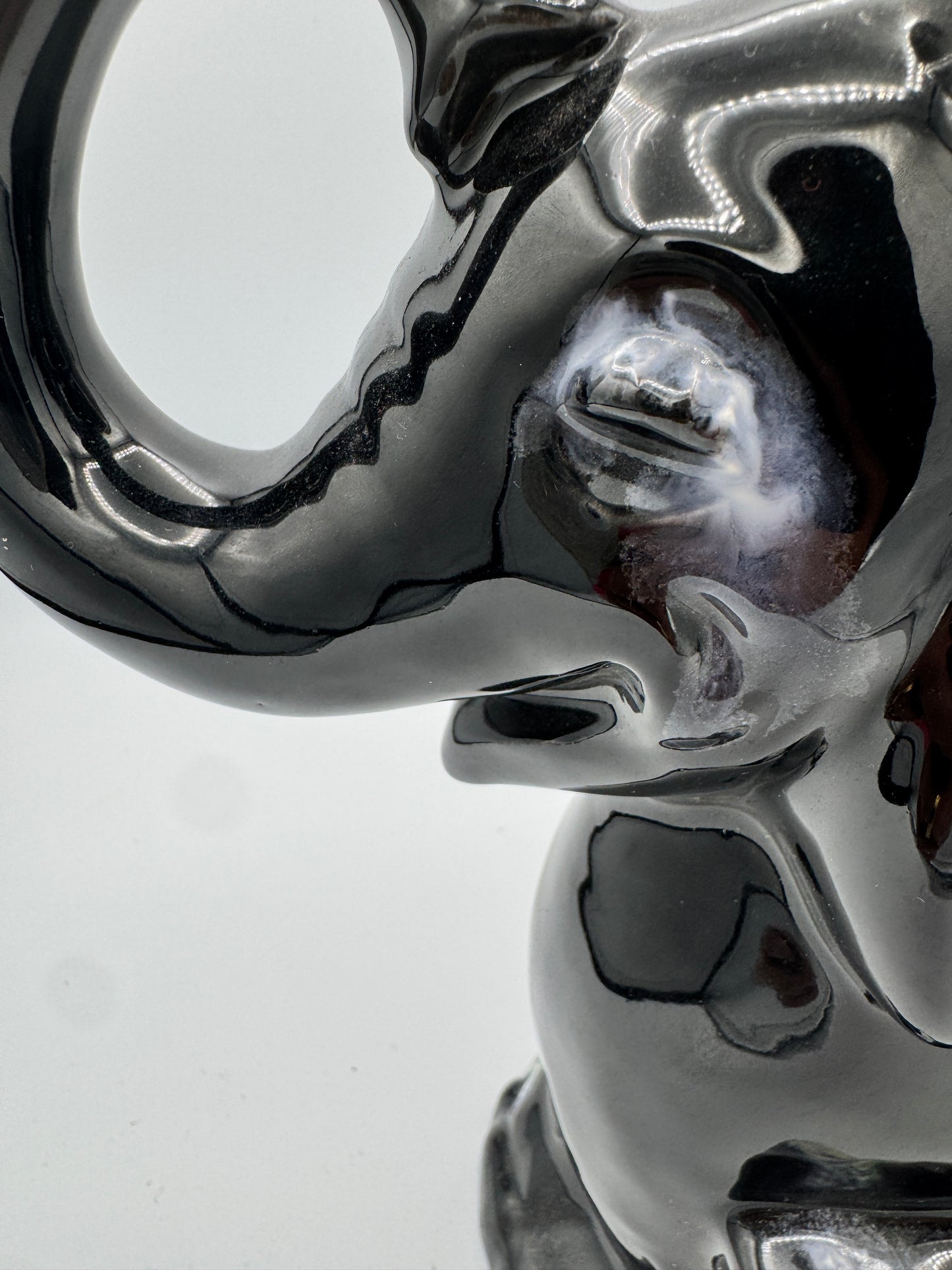 Royal Haeger Black Elephant Figurine – Handcrafted USA (#509)