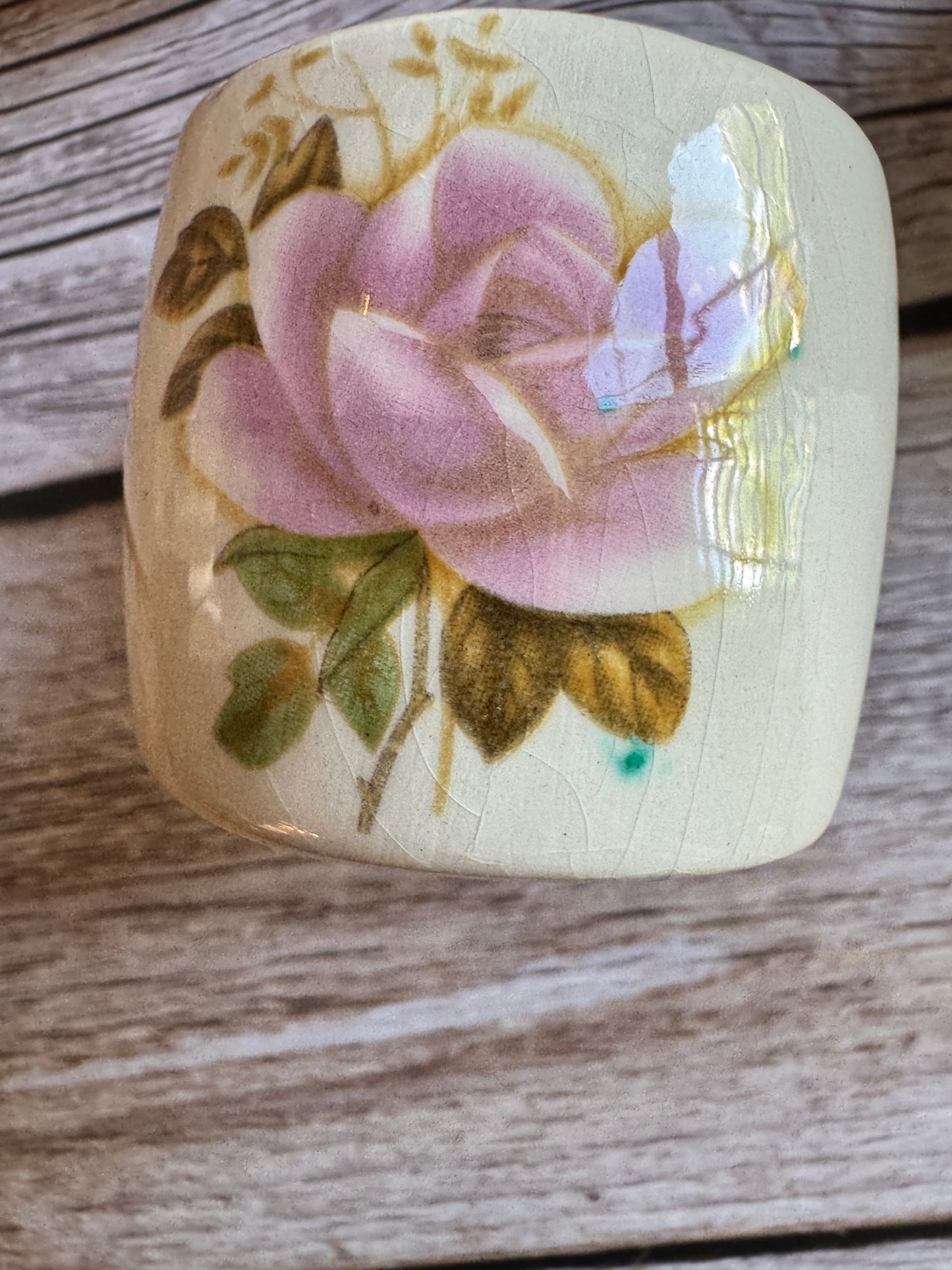 Curated Vintage Ceramic Platter & Napkin Ring Set – 22k Gold Rim + Crazed Glaze