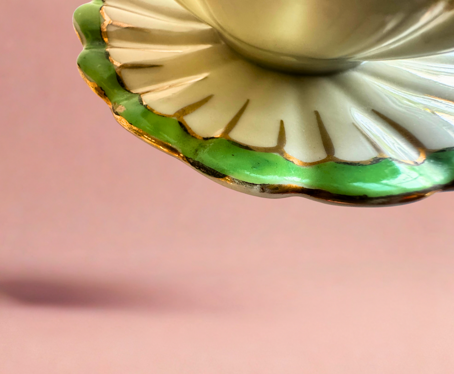 Vintage Hand-Painted Porcelain Finger Bowl with Attached Underplate – Floral Vanity Dish
