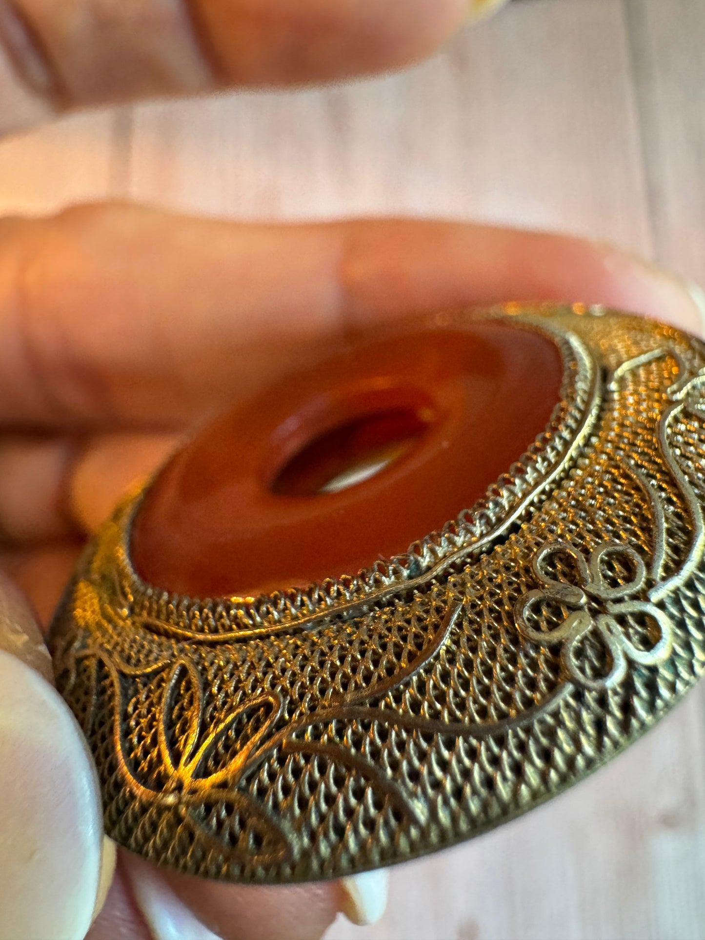 Vintage Filigree Brooch with Faux Carnelian Center – China Export