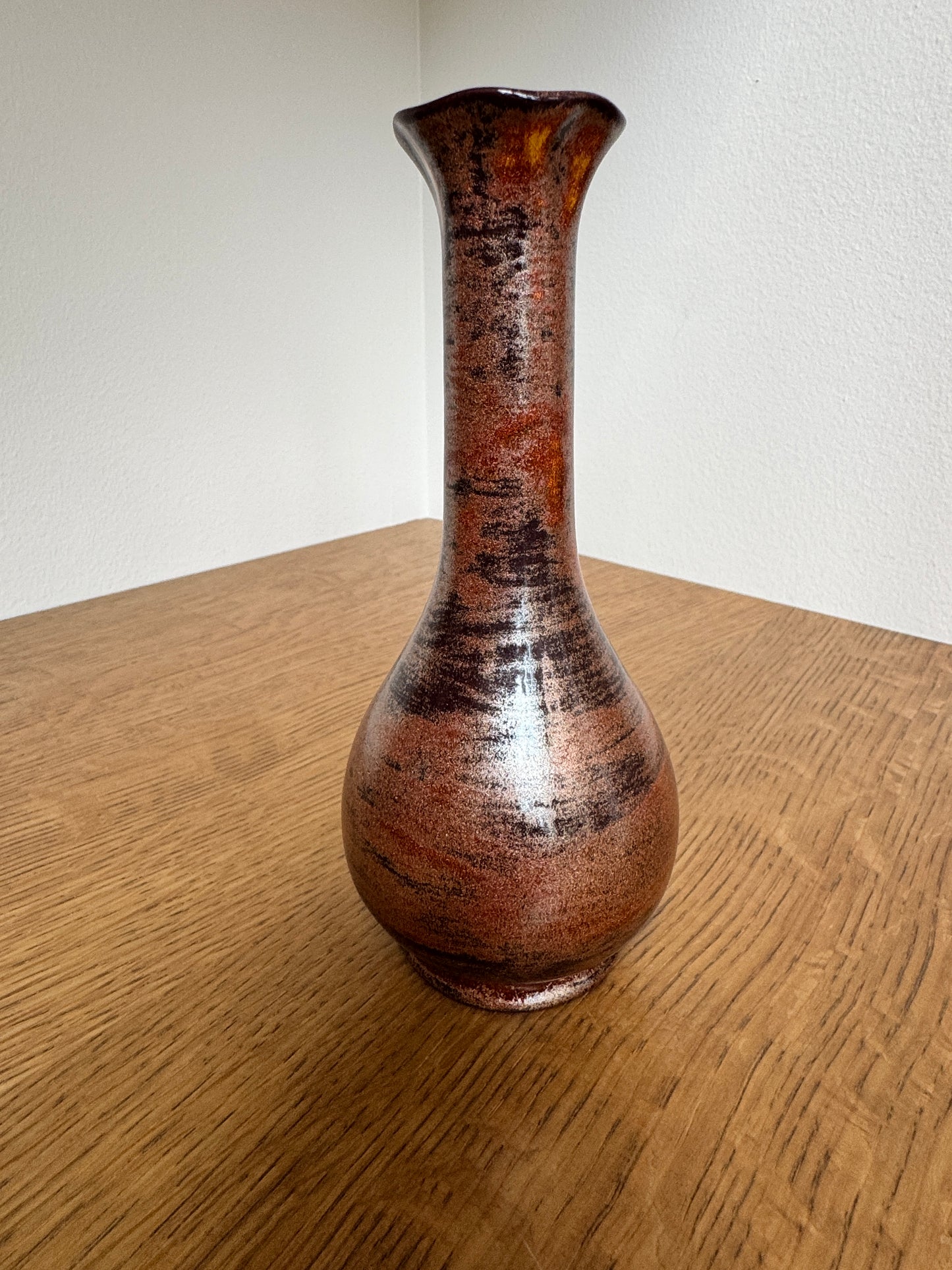 Rustic Japanese-Style Bud Vase – Earthy Drip Glaze, Signed “Mark”