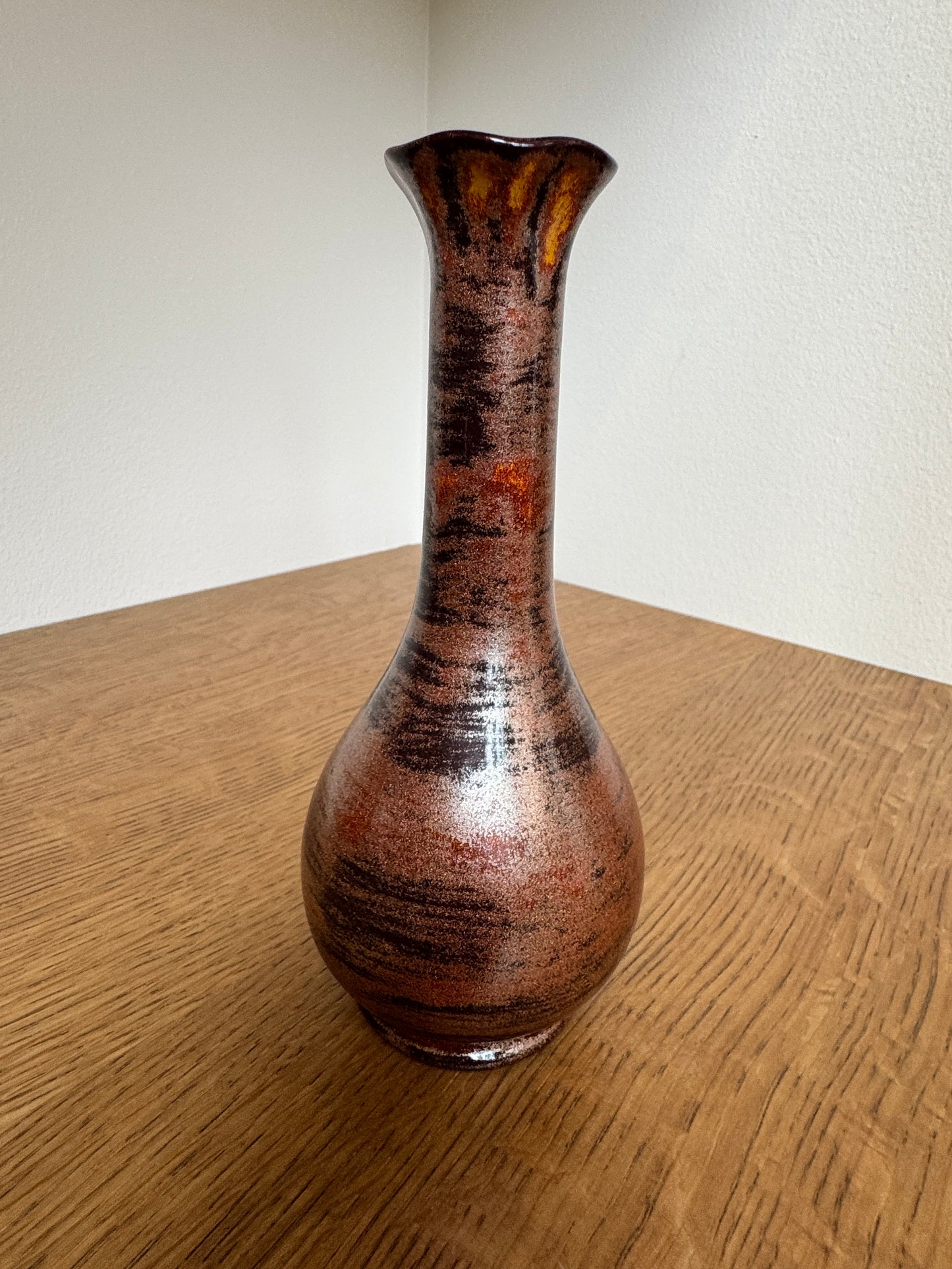 Rustic Japanese-Style Bud Vase – Earthy Drip Glaze, Signed “Mark”