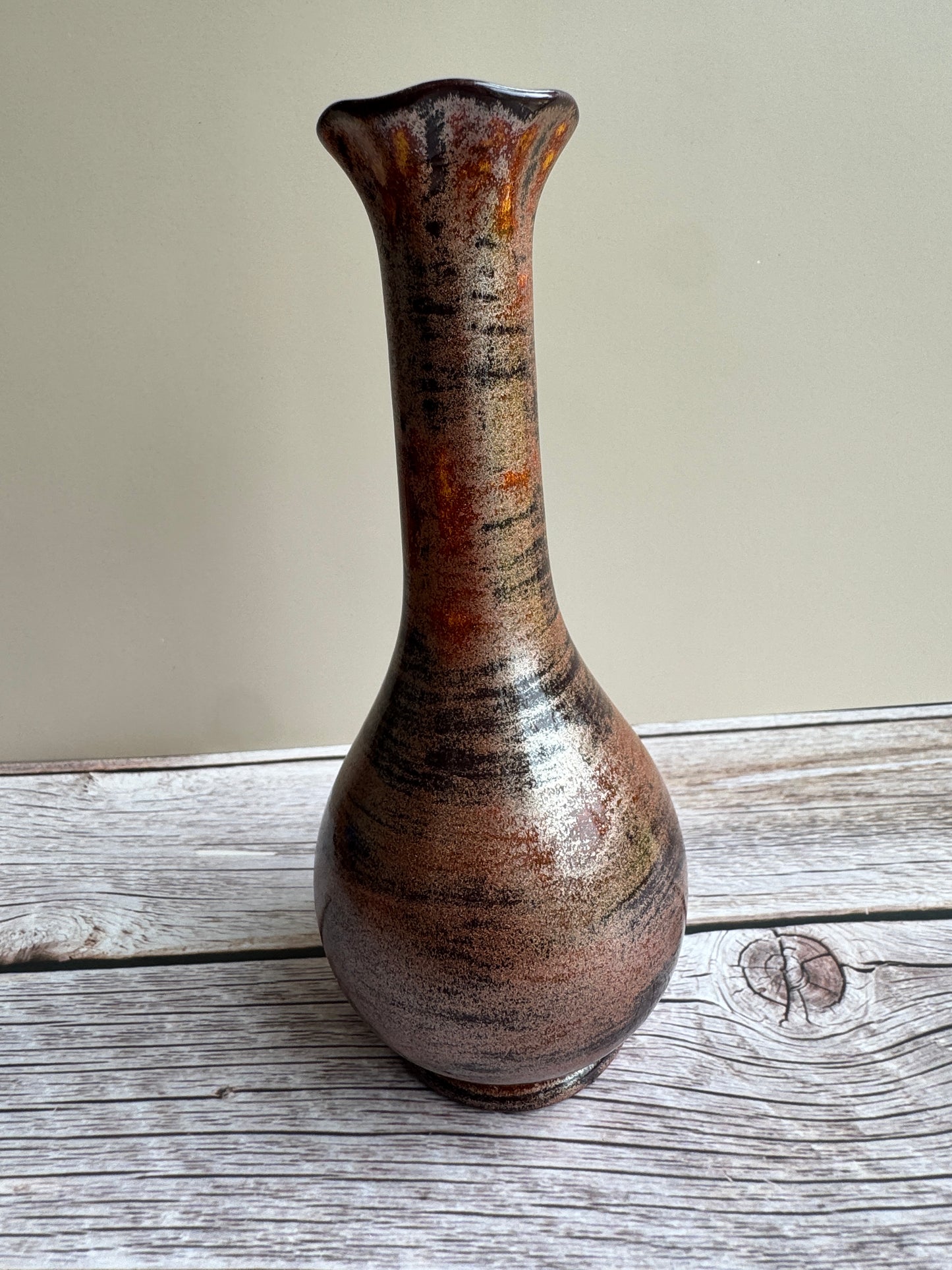 Rustic Japanese-Style Bud Vase – Earthy Drip Glaze, Signed “Mark”