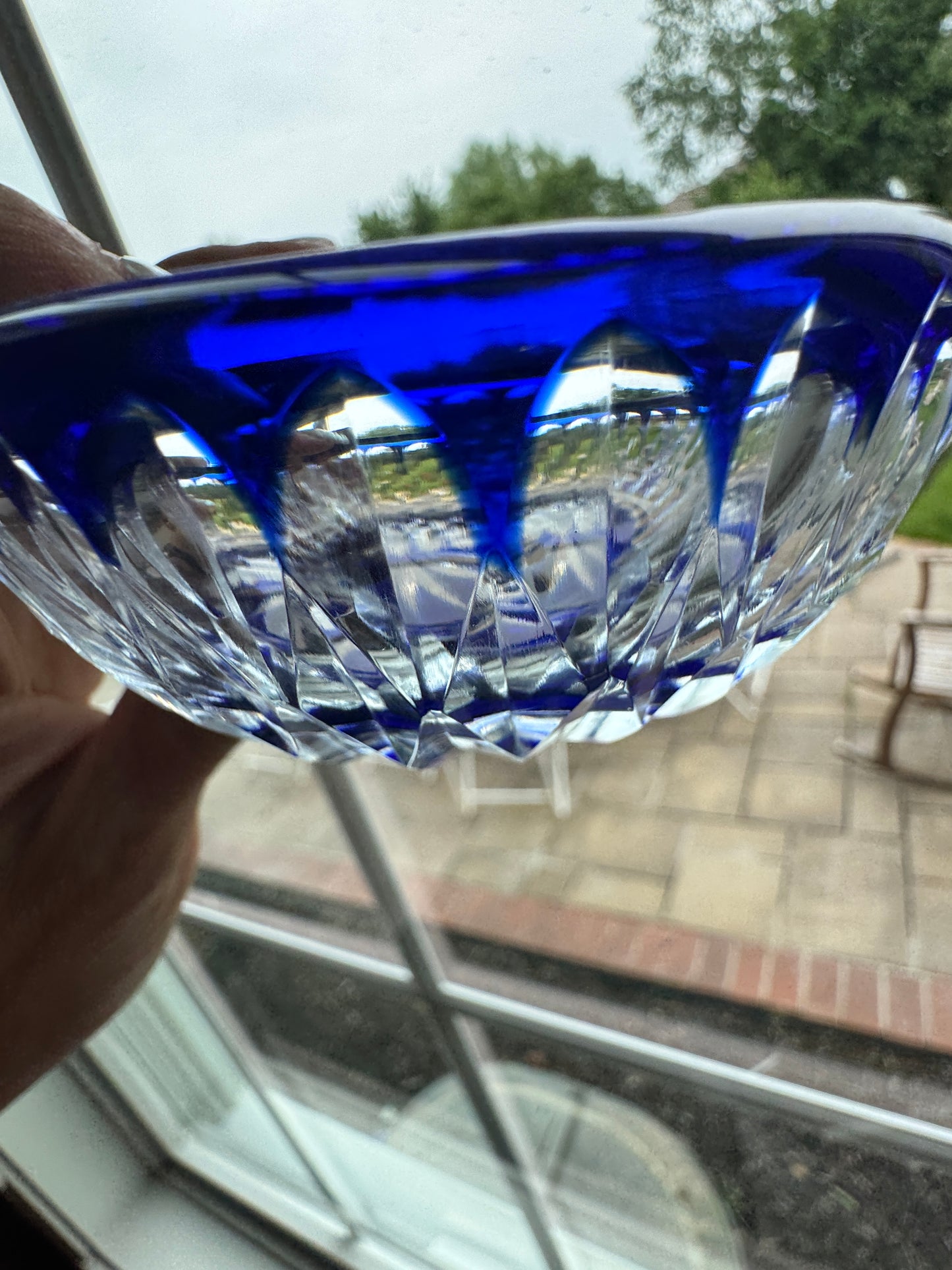 Cut-to-Clear Cobalt Blue Crystal Bowl – Starburst Base, Deep Overlay