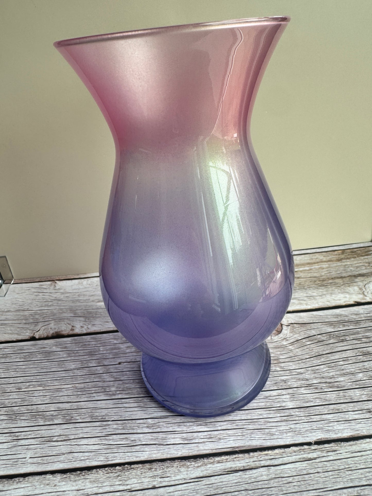 Iridescent Lavender Ombré Glass Vase – Modern Frosted Pink & Purple Home Decor