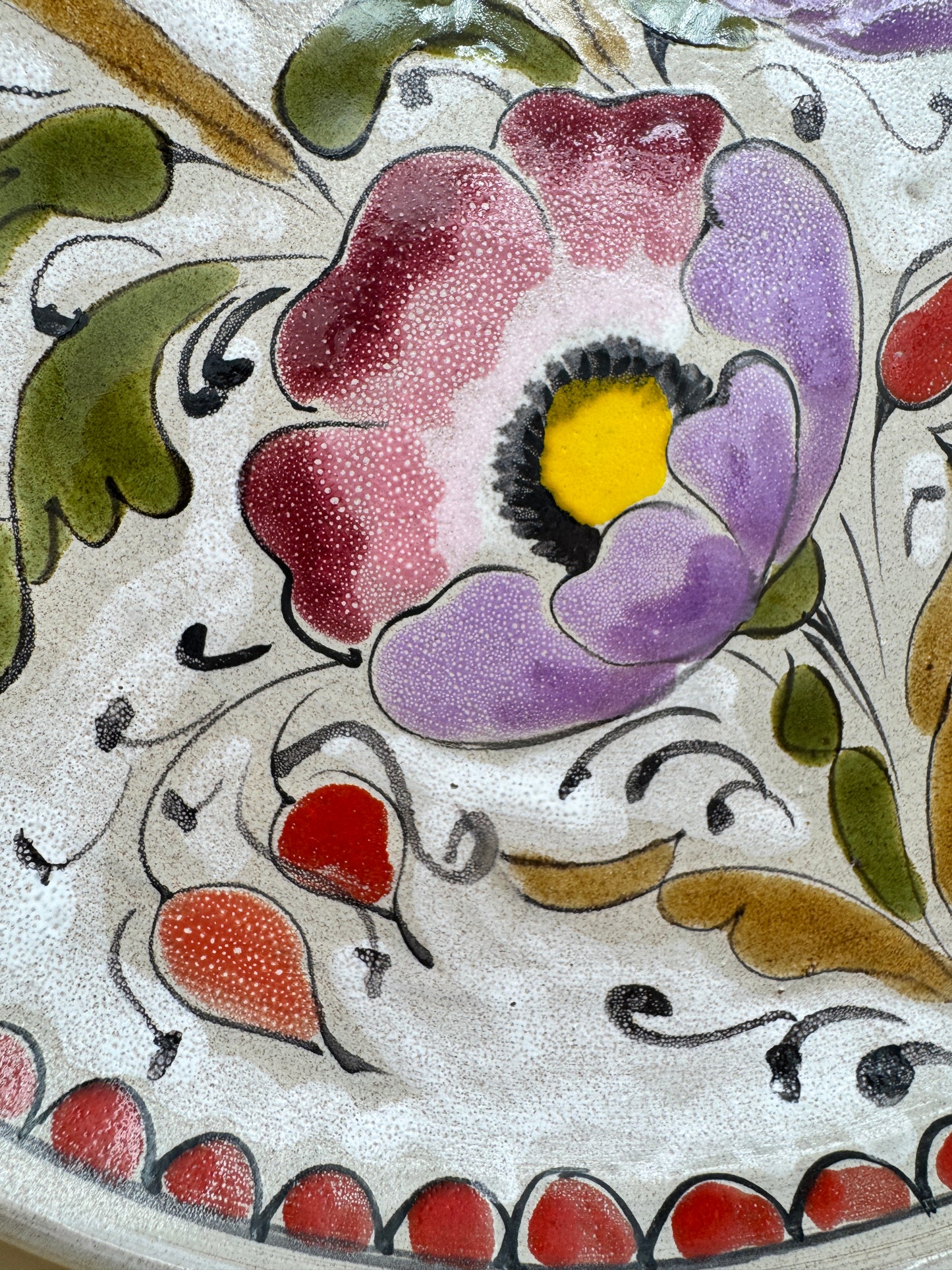 Elio Schiavon Italian Ceramic Plate – Hand-Painted Floral, Mid-Century Studio Pottery