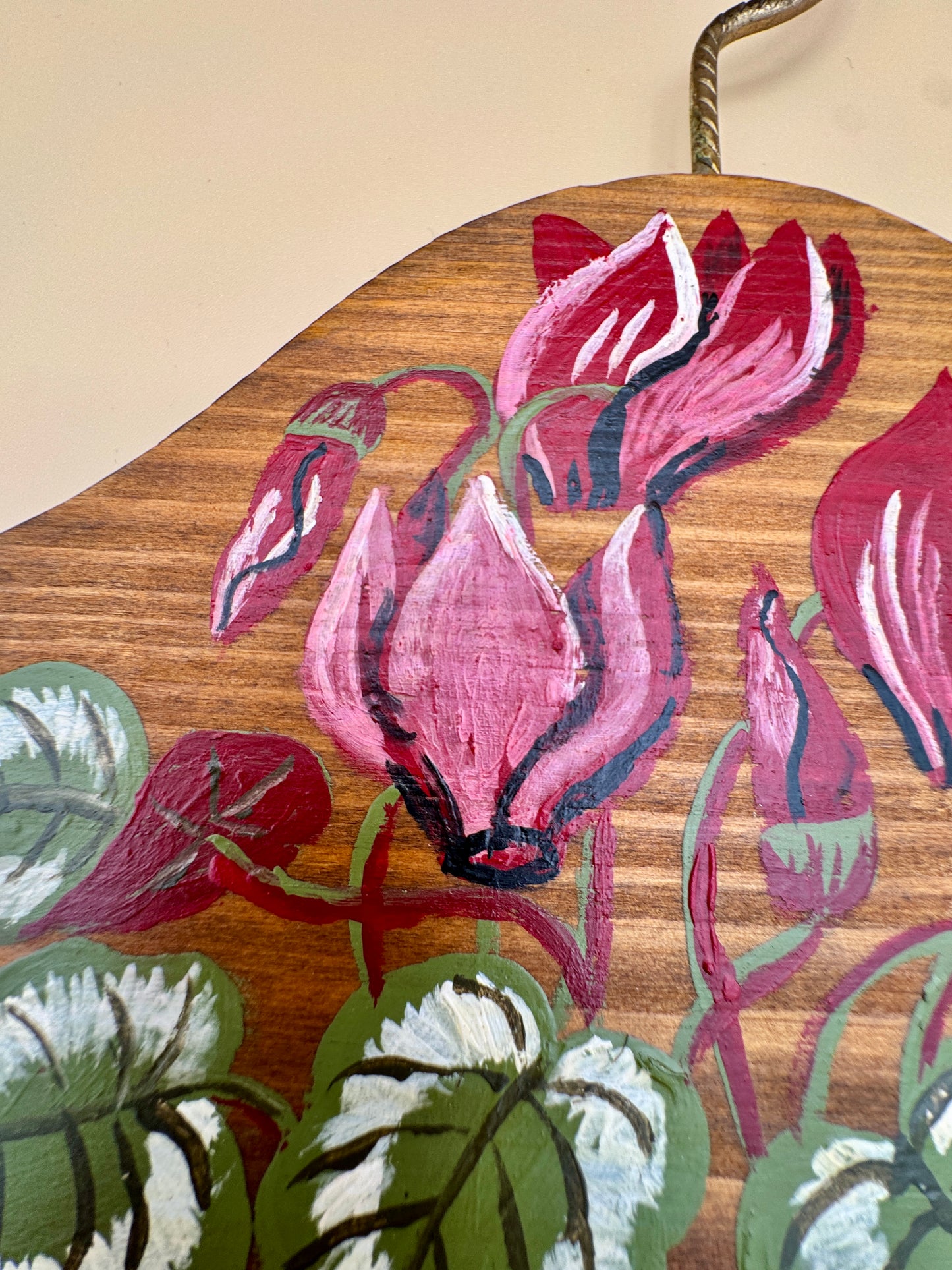 Hand-Painted Wooden Clothes Hanger with Cyclamen Flowers – Vintage Floral Decor