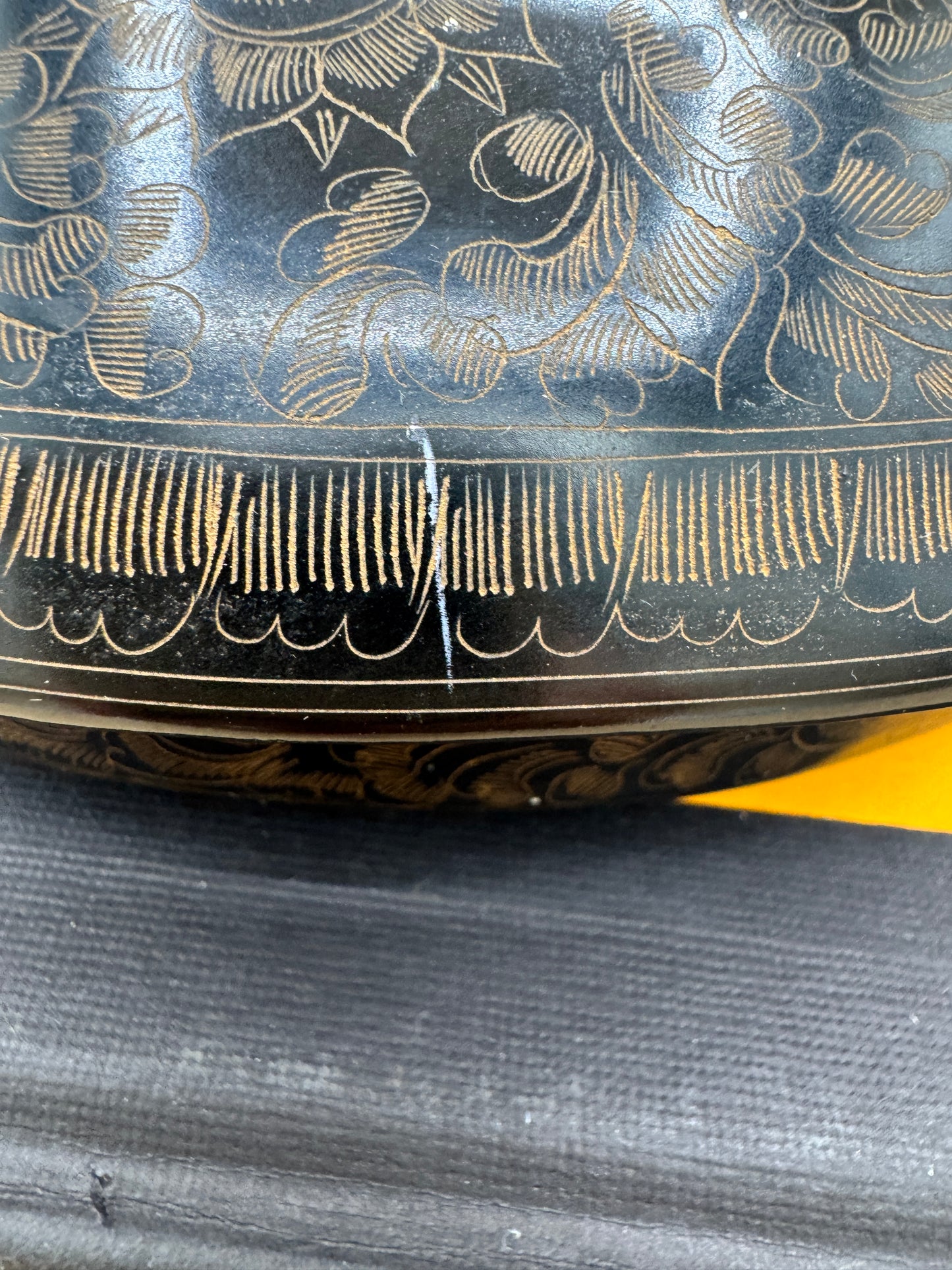 Hand-Carved Black Lacquer Turtle Trinket Box with Floral Etching – 8”