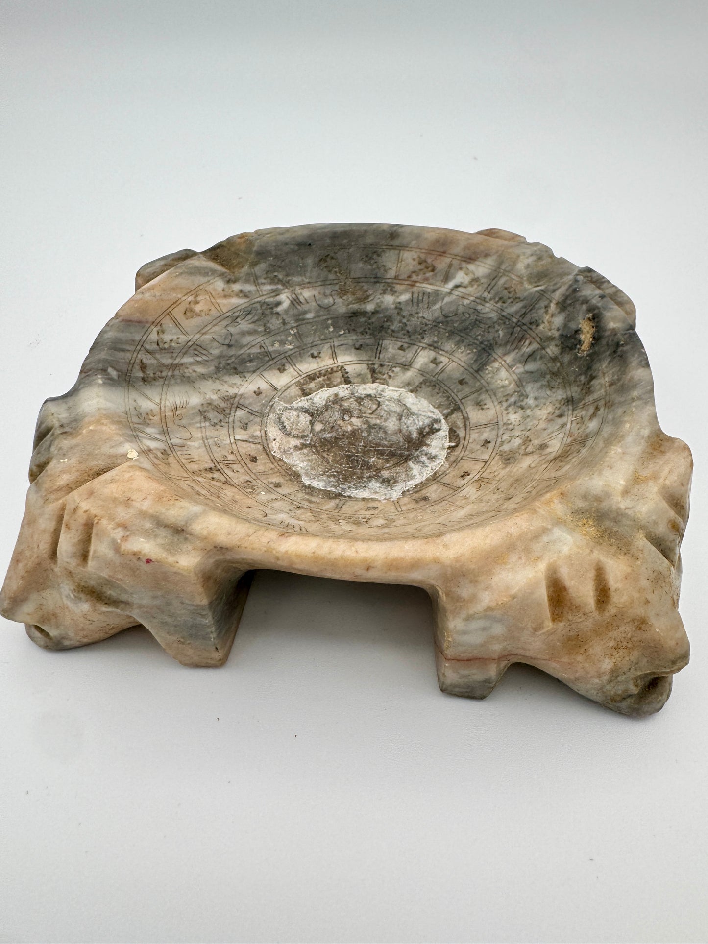 Hand-Carved Onyx Marble Ashtray with Aztec Sun Design – 1960s Stone Catchall