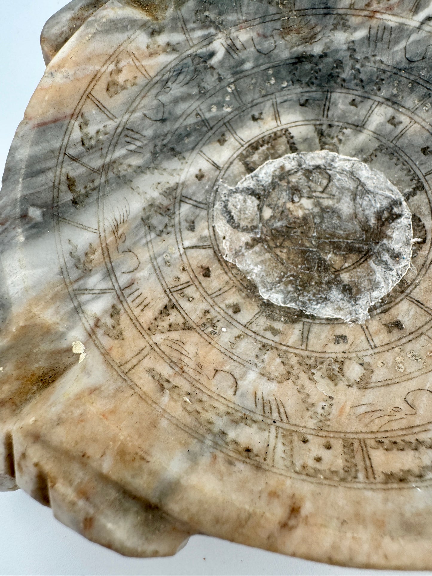 Hand-Carved Onyx Marble Ashtray with Aztec Sun Design – 1960s Stone Catchall