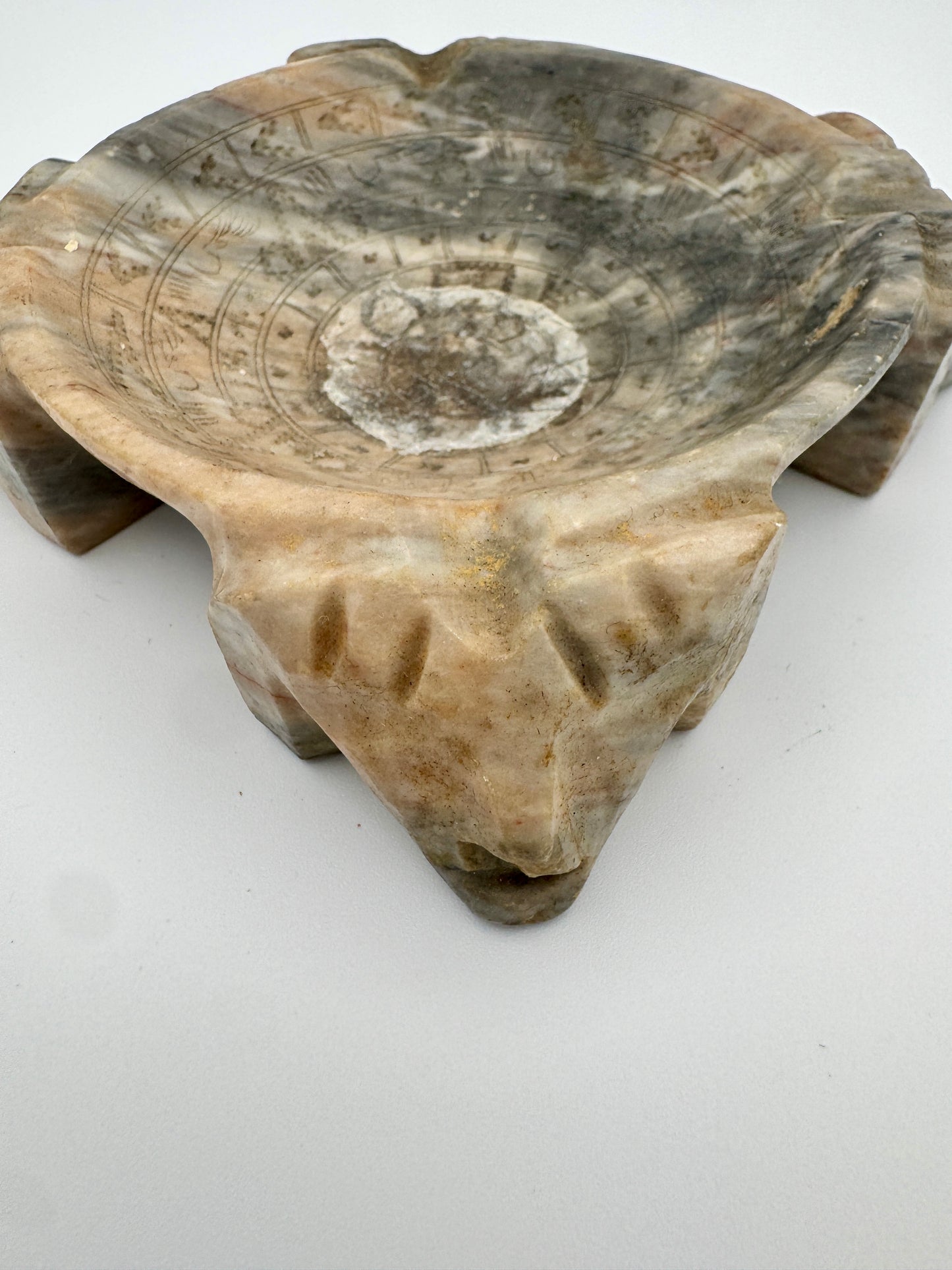 Hand-Carved Onyx Marble Ashtray with Aztec Sun Design – 1960s Stone Catchall