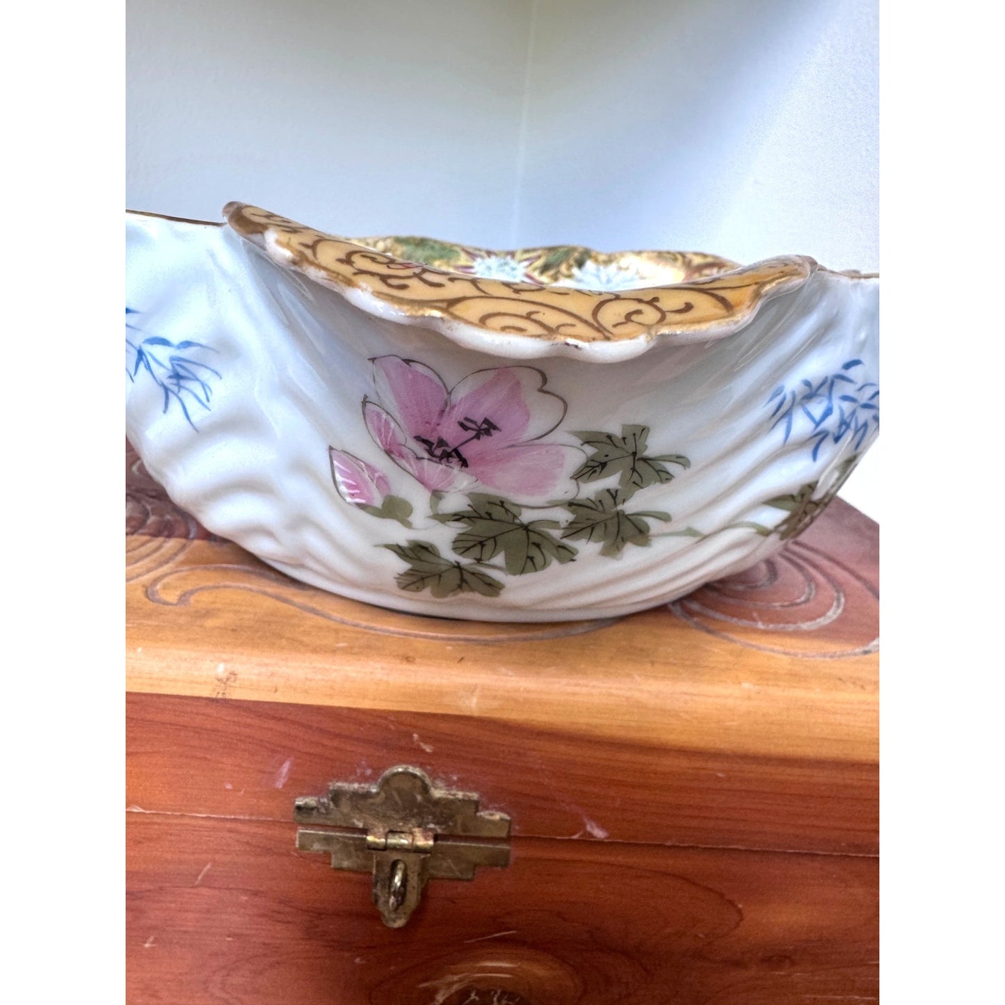 D&M New York Porcelain Bowl Scalloped Floral & Butterfly Gold Trim Decorative Dish